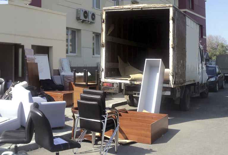 Заказ грузового автомобиля для отправки мебели : Кровать, Шкаф, Плита, Личные вещи, Диван из Вольска в Краснодар