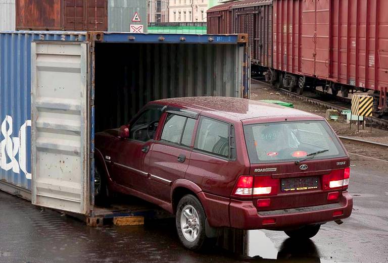 Сколько стоит перевозка жд сеткой машины  из Красноярска в Санкт-Петербург
